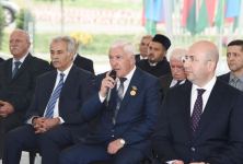 Президент Ильхам Алиев и первая леди Мехрибан Алиева встретились с представителями общественности Физулинского района, заложили фундамент Мемориального комплекса и восстановления города (ФОТО)