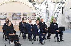 Президент Ильхам Алиев и первая леди Мехрибан Алиева встретились с представителями общественности Физулинского района, заложили фундамент Мемориального комплекса и восстановления города (ФОТО)