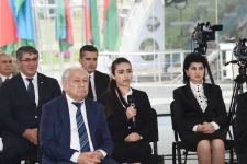 Президент Ильхам Алиев и первая леди Мехрибан Алиева встретились с представителями общественности Физулинского района, заложили фундамент Мемориального комплекса и восстановления города (ФОТО)