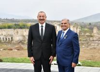 Президент Ильхам Алиев и первая леди Мехрибан Алиева встретились с представителями общественности Физулинского района, заложили фундамент Мемориального комплекса и восстановления города (ФОТО)