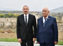 Президент Ильхам Алиев и первая леди Мехрибан Алиева встретились с представителями общественности Физулинского района, заложили фундамент Мемориального комплекса и восстановления города (ФОТО)