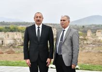 Президент Ильхам Алиев и первая леди Мехрибан Алиева встретились с представителями общественности Физулинского района, заложили фундамент Мемориального комплекса и восстановления города (ФОТО)
