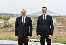 Президент Ильхам Алиев и первая леди Мехрибан Алиева встретились с представителями общественности Физулинского района, заложили фундамент Мемориального комплекса и восстановления города (ФОТО)