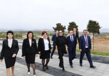 Президент Ильхам Алиев и первая леди Мехрибан Алиева встретились с представителями общественности Физулинского района, заложили фундамент Мемориального комплекса и восстановления города (ФОТО)