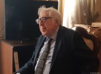 Пусть текут воды могучего Днепра, или Как звучат произведения украинских поэтов на азербайджанском (ФОТО)