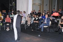 Беременный клоун и выброшенный на улицу пес - два счастливых дня Ульвии Гейдаровой (ВИДЕО, ФОТО)
