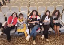 Беременный клоун и выброшенный на улицу пес - два счастливых дня Ульвии Гейдаровой (ВИДЕО, ФОТО)