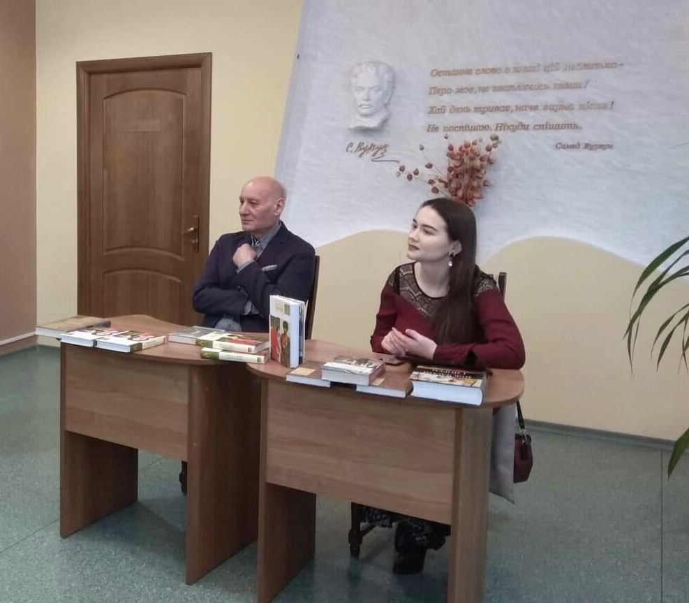 В Узбекистане вышла книга украинского писателя азербайджанского происхождения про судьбу Хивинской династии (ФОТО)