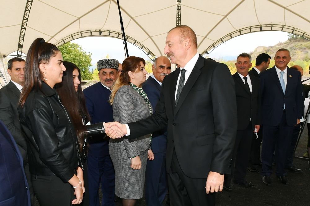 Президент Ильхам Алиев и Первая леди Мехрибан Алиева встретились с представителями общественности Зангилана (ФОТО/ВИДЕО)