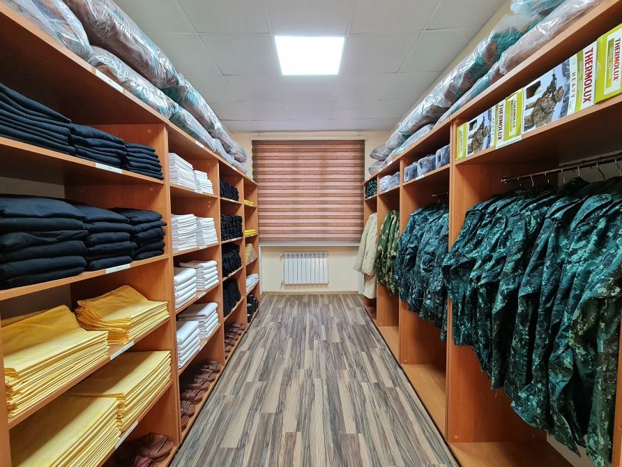 President Ilham Aliyev and First Lady Mehriban Aliyeva view conditions created at military unit complex in Zangilan district (PHOTO)