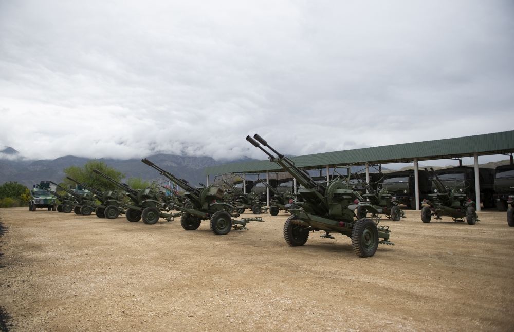 President Ilham Aliyev and First Lady Mehriban Aliyeva view conditions created at military unit complex in Zangilan district (PHOTO)