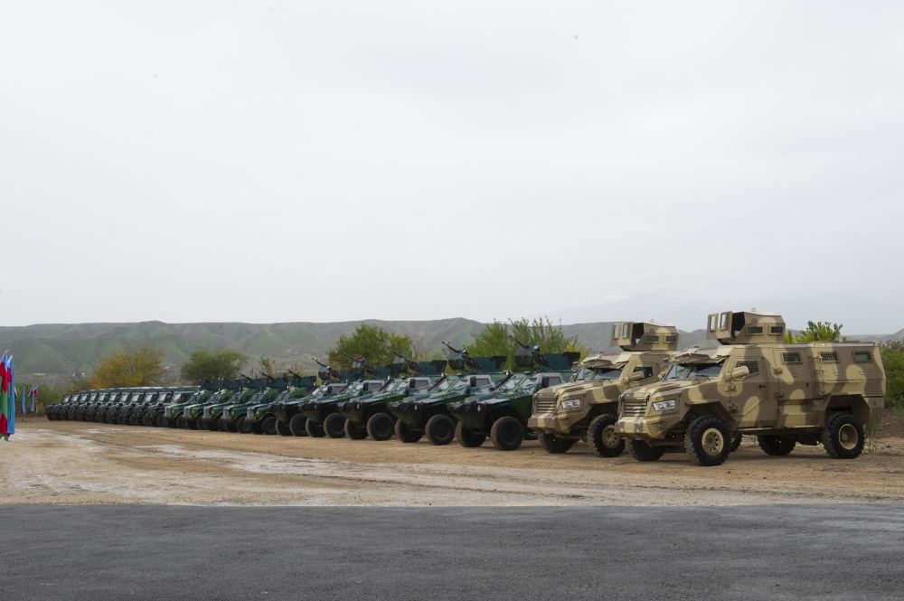 President Ilham Aliyev and First Lady Mehriban Aliyeva view conditions created at military unit complex in Zangilan district (PHOTO)