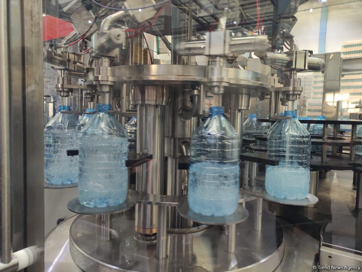 Azerbaijan to start exporting locally-produced mineral water to Europe (PHOTO)