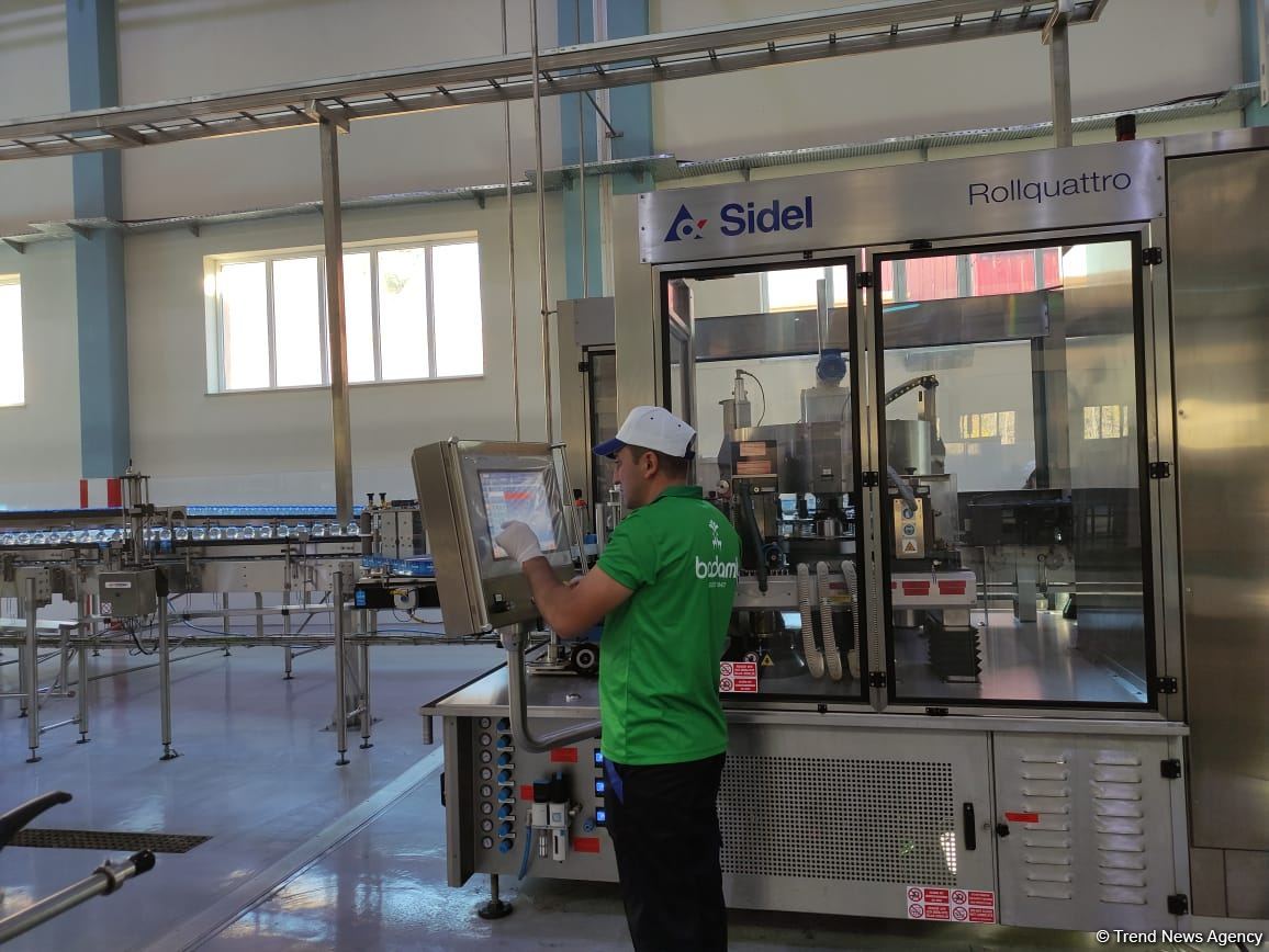 Azerbaijan to start exporting locally-produced mineral water to Europe (PHOTO)