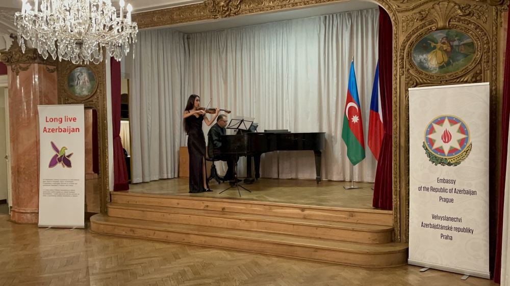 В Праге прошел концерт Джанель Наджафлы Long live Azerbaijan, посвященный Победе Азербайджана (ВИДЕО,ФОТО)
