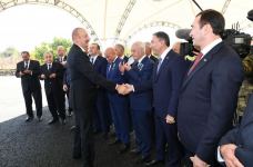 Президент Ильхам Алиев и Первая леди Мехрибан Алиева встретились с представителями общественности Губадлинского района (ФОТО/ВИДЕО)