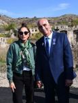 Президент Ильхам Алиев и Первая леди Мехрибан Алиева встретились с представителями общественности Губадлинского района (ФОТО/ВИДЕО)