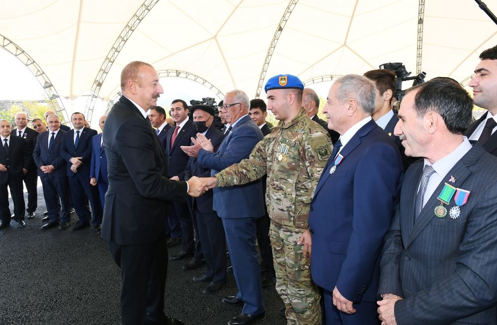 Президент Ильхам Алиев и Первая леди Мехрибан Алиева встретились с представителями общественности Губадлинского района (ФОТО/ВИДЕО)