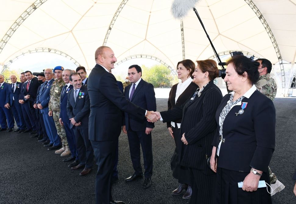 Президент Ильхам Алиев и Первая леди Мехрибан Алиева встретились с представителями общественности Губадлинского района (ФОТО/ВИДЕО)