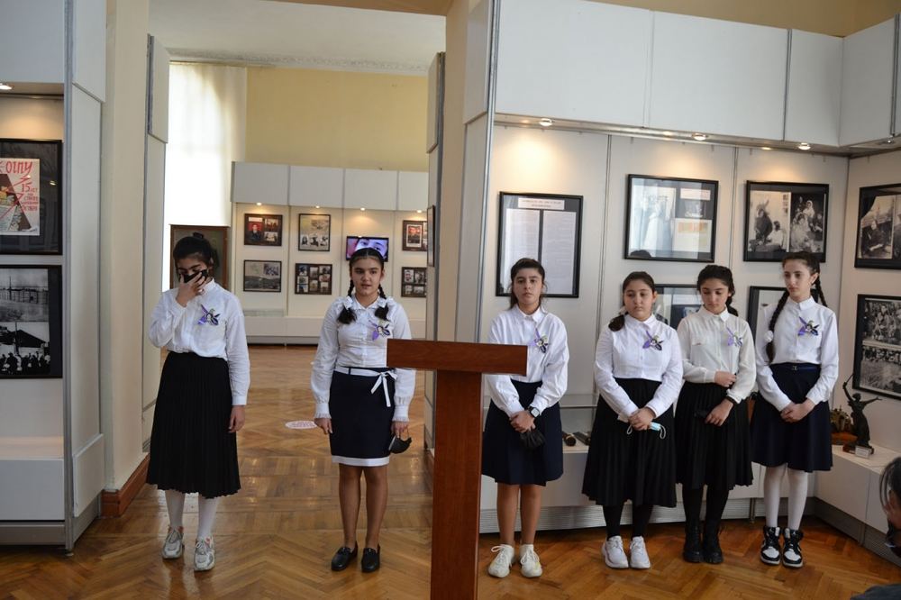 В Баку открылась экспозиция в память о героях и шехидах Карабахской войны (ФОТО)