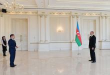 Президент Ильхам Алиев принял верительные грамоты новоназначенного посла  Кыргызстана (ФОТО/ВИДЕО)