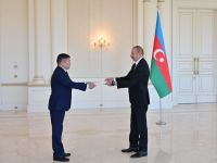 Президент Ильхам Алиев принял верительные грамоты новоназначенного посла  Кыргызстана (ФОТО/ВИДЕО)