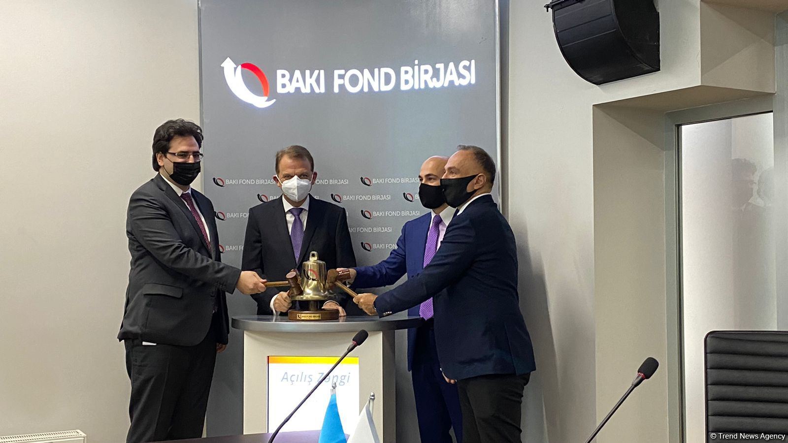 Azerbaijan's Bravo auctions its first bonds via Baku Stock Exchange (PHOTO)