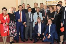 Азербайджанский поэт отмечен престижной премией в Москве. Сахиб Мамедов награжден золотым знаком и званием "Золотое перо Руси" (ФОТО)