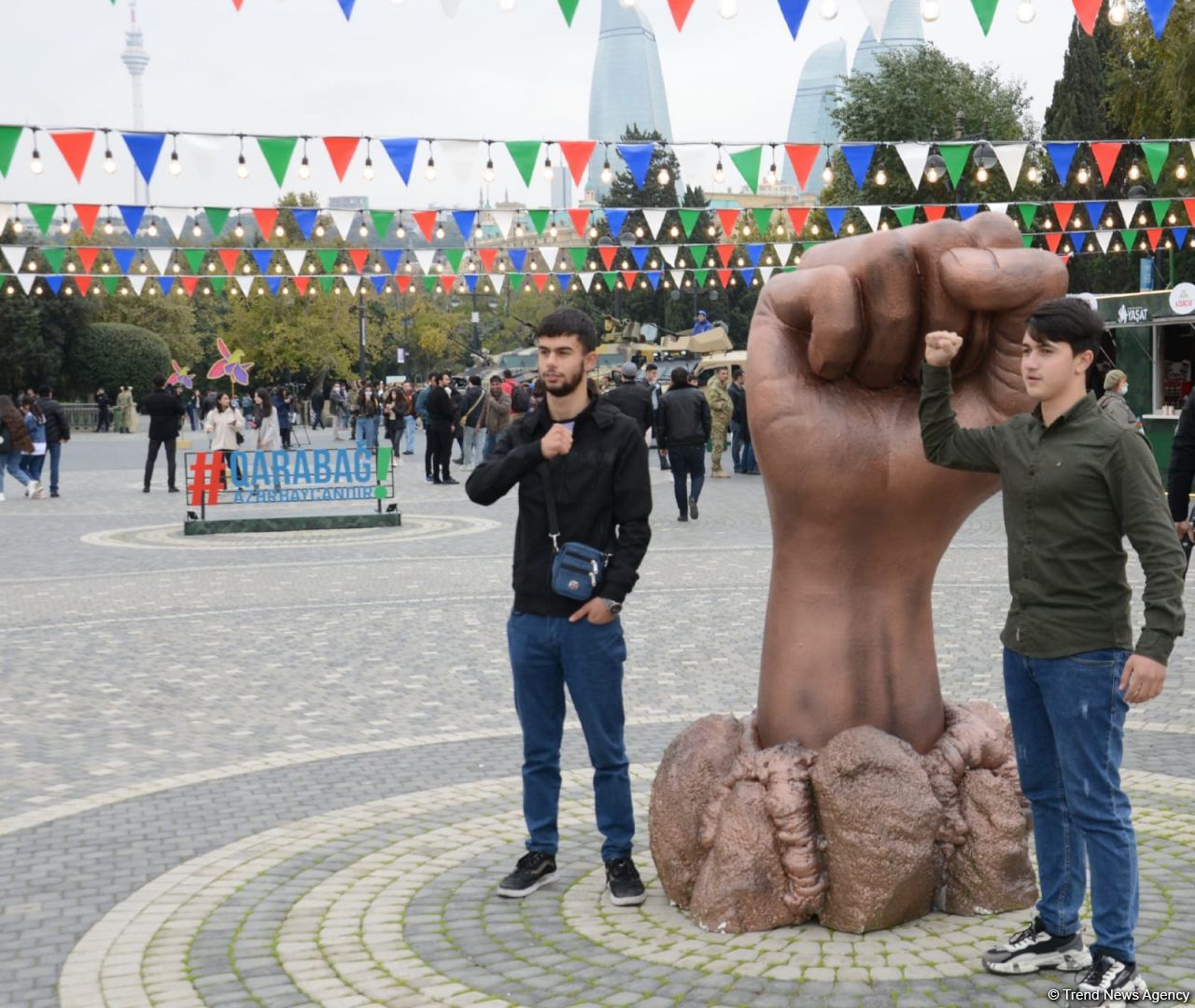 В Баку проходит благотворительная ярмарка Zəfər (ФОТОРЕПОРТАЖ)