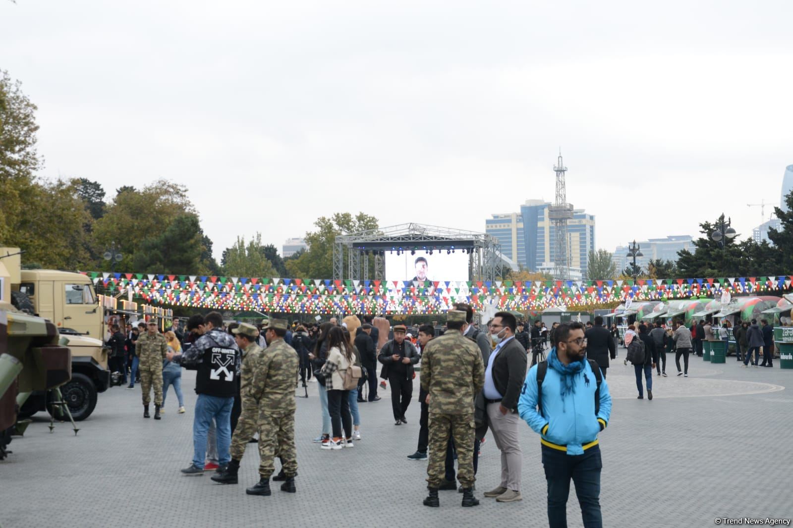 В Баку проходит благотворительная ярмарка Zəfər (ФОТОРЕПОРТАЖ)
