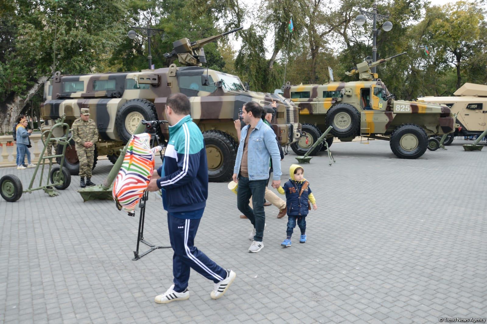 В Баку проходит благотворительная ярмарка Zəfər (ФОТОРЕПОРТАЖ)