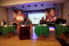 Сражающийся тар, или До последнего дыхания – как в Баку завершился Фестиваль спектаклей 4.4 (ФОТО)