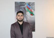 "44 плаката Победы" – выставка Эмина Асланова в Баку (ФОТО)