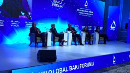 В рамках VIII Глобального Бакинского форума началась третья панель на тему “Мир, безопасность и права человека: Новая эра" (ФОТО)