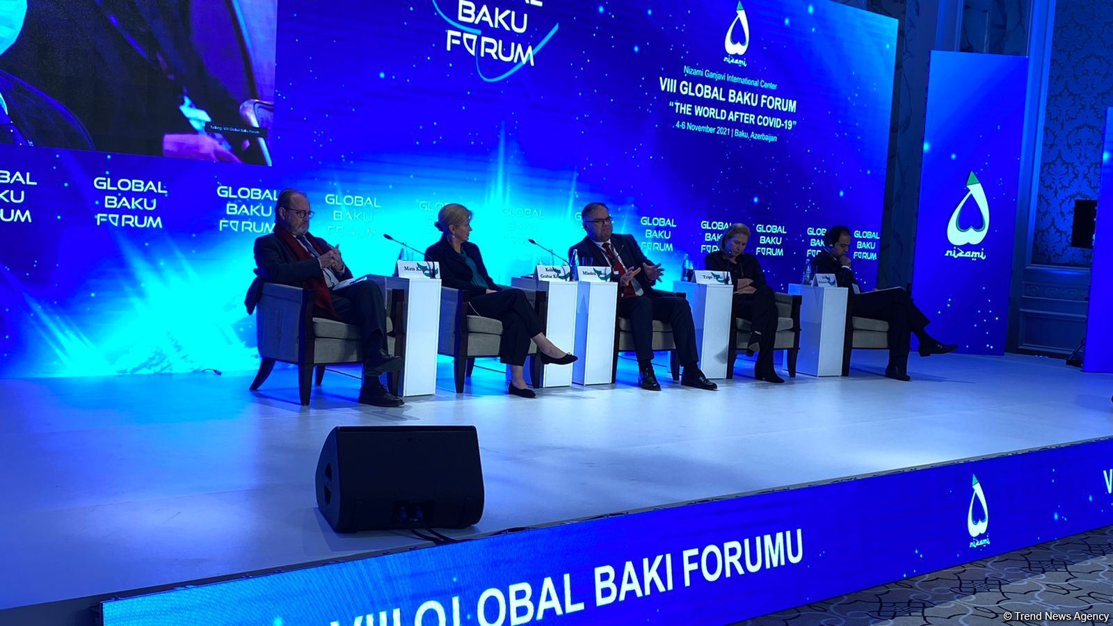 В рамках VIII Глобального Бакинского форума началась третья панель на тему “Мир, безопасность и права человека: Новая эра" (ФОТО)