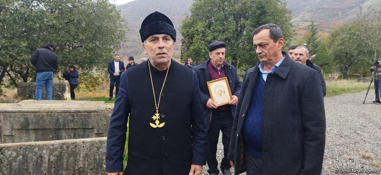 Представители Албано-удинской христианской религиозной общины посетили село Чинарлы Ходжавендского района (ФОТО)