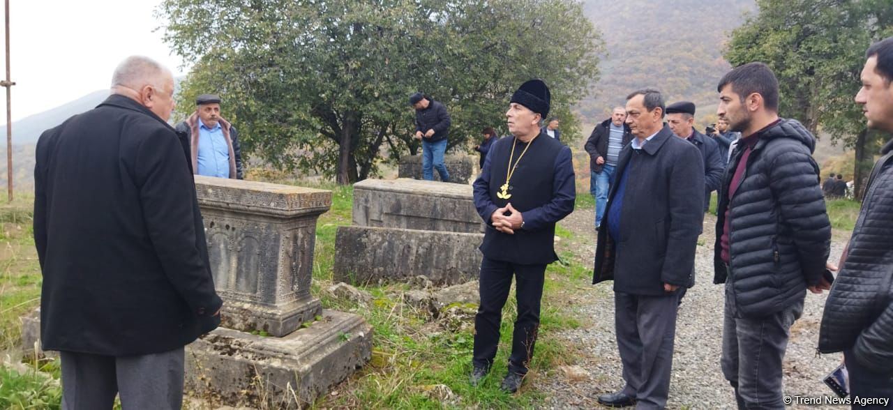 Представители Албано-удинской христианской религиозной общины посетили село Чинарлы Ходжавендского района (ФОТО)