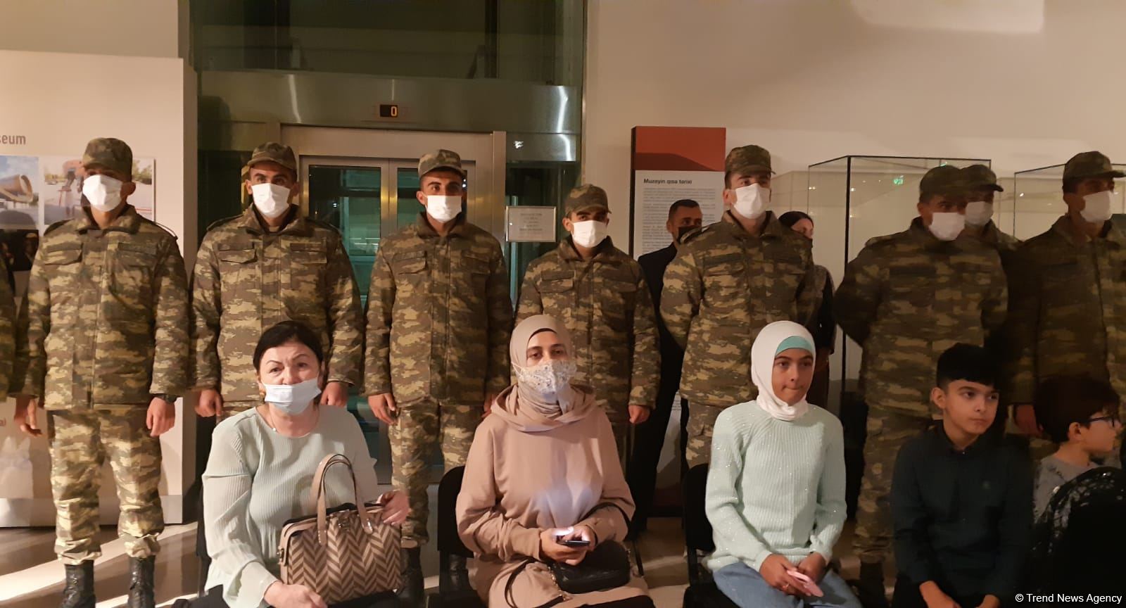 "Ковровая карта Карабаха" – в Баку представлен уникальный ковер "Победа" (ФОТО)
