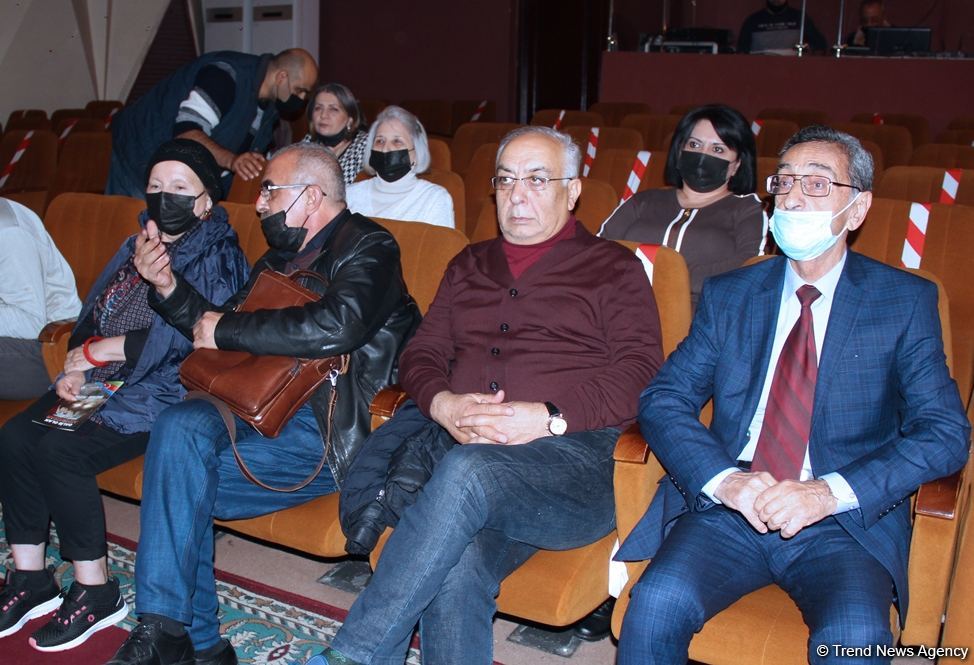 Оригинальная премьера в Баку! Четыре актрисы играют один образ, или Любовь к герою Отечественной войны (ФОТО)