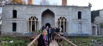 Participants of VIII Global Forum visit Ashagi Govkhar Agha mosque in Azerbaijan's Shusha (PHOTO)