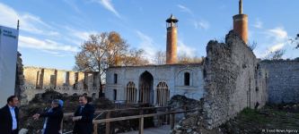 Participants of VIII Global Forum visit Ashagi Govkhar Agha mosque in Azerbaijan's Shusha (PHOTO)