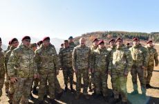 Президент Азербайджана, Верховный главнокомандующий Вооруженными силами Ильхам Алиев выступил перед военнослужащими в Шуше (ФОТО/ВИДЕО)