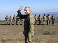 Президент Азербайджана, Верховный главнокомандующий Вооруженными силами Ильхам Алиев выступил перед военнослужащими в Шуше (ФОТО/ВИДЕО)