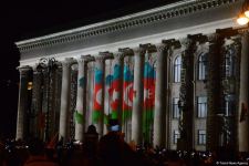 На здании Музейного центра в Баку продемонстрирована видеопроекция по случаю Дня Победы Азербайджана (ФОТО)