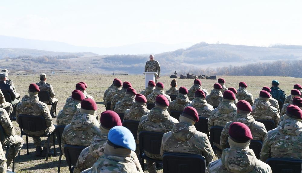 Президент Азербайджана, Верховный главнокомандующий Вооруженными силами Ильхам Алиев выступил перед военнослужащими в Шуше (ФОТО/ВИДЕО)