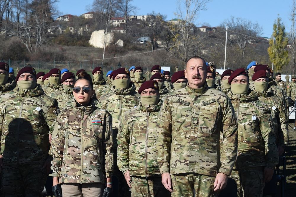 Президент Азербайджана, Верховный главнокомандующий Вооруженными силами Ильхам Алиев выступил перед военнослужащими в Шуше (ФОТО/ВИДЕО)