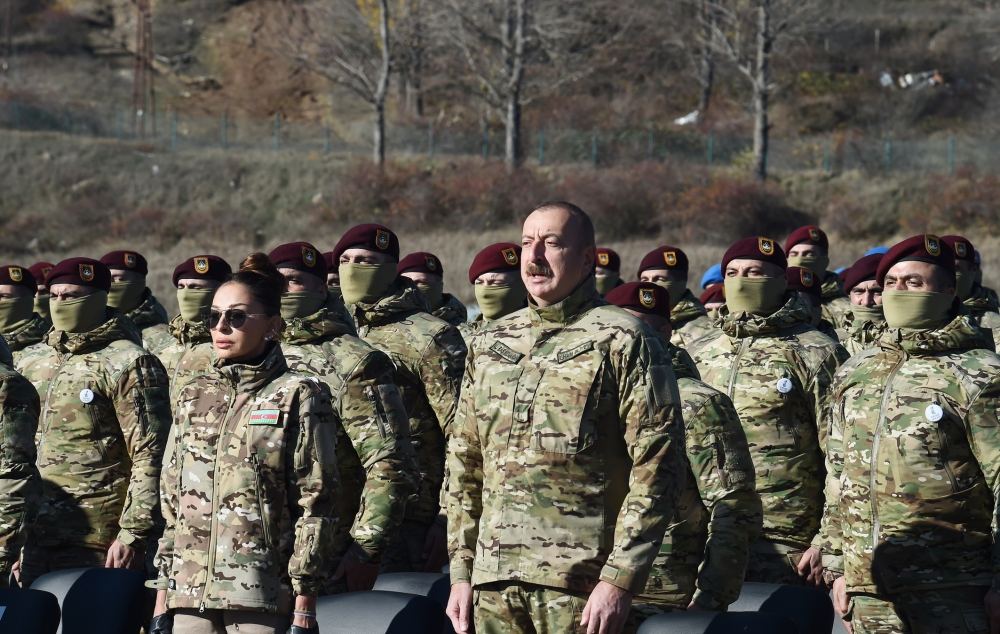 Президент Азербайджана, Верховный главнокомандующий Вооруженными силами Ильхам Алиев выступил перед военнослужащими в Шуше (ФОТО/ВИДЕО)