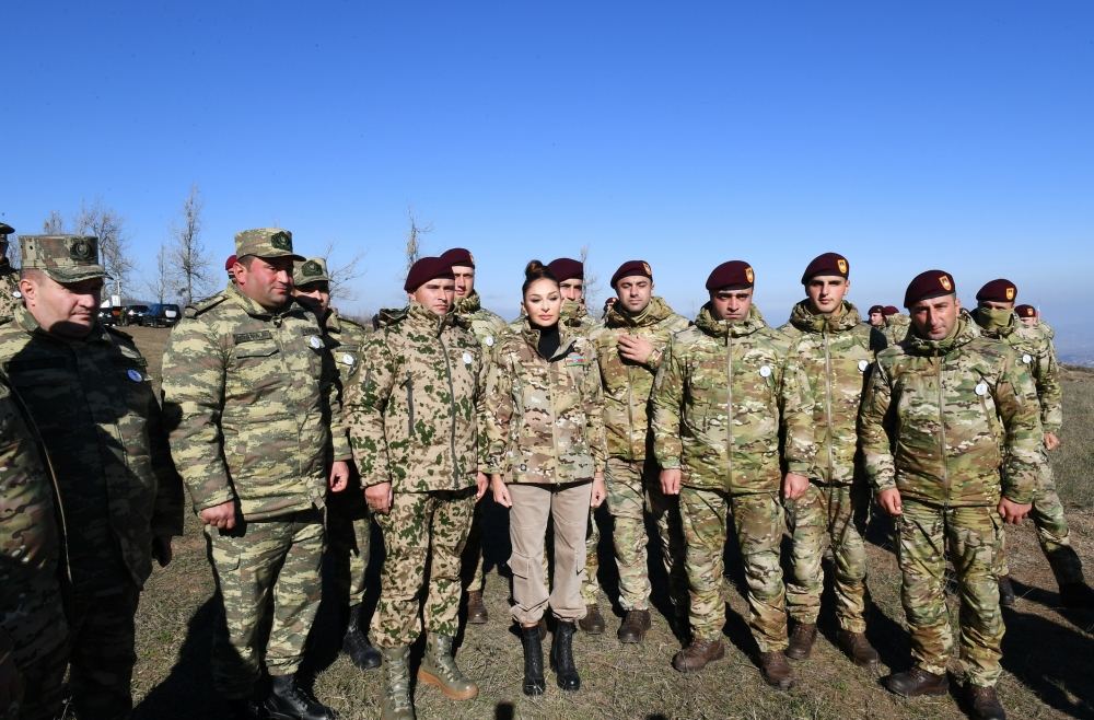 Президент Азербайджана, Верховный главнокомандующий Вооруженными силами Ильхам Алиев выступил перед военнослужащими в Шуше (ФОТО/ВИДЕО)