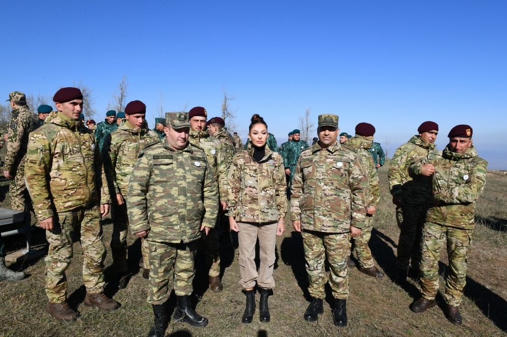 Президент Азербайджана, Верховный главнокомандующий Вооруженными силами Ильхам Алиев выступил перед военнослужащими в Шуше (ФОТО/ВИДЕО)