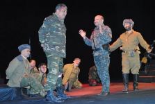 Офицер азербайджанского спецназа - диалог с отцом (ФОТО)